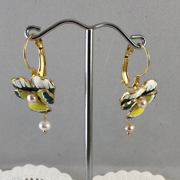HP Pearls & Spring Enameled Flowers Gold Earrings - Picture 2 of 5